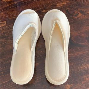 Maydyes house slippers